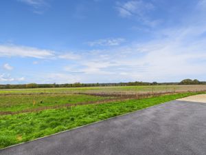 Photo 21- click for photo gallery